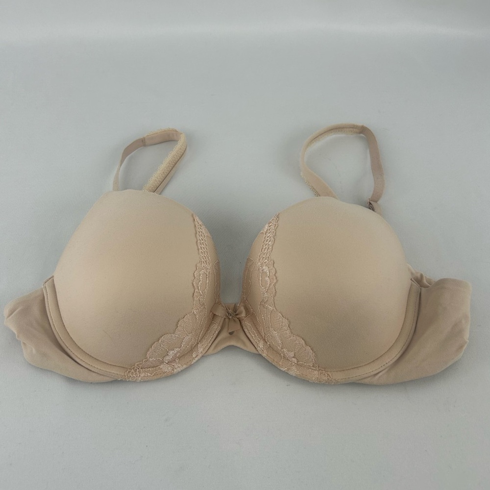 Victoria’s Secret Nude Perfect Fit 32D Bra with Lace Detailing